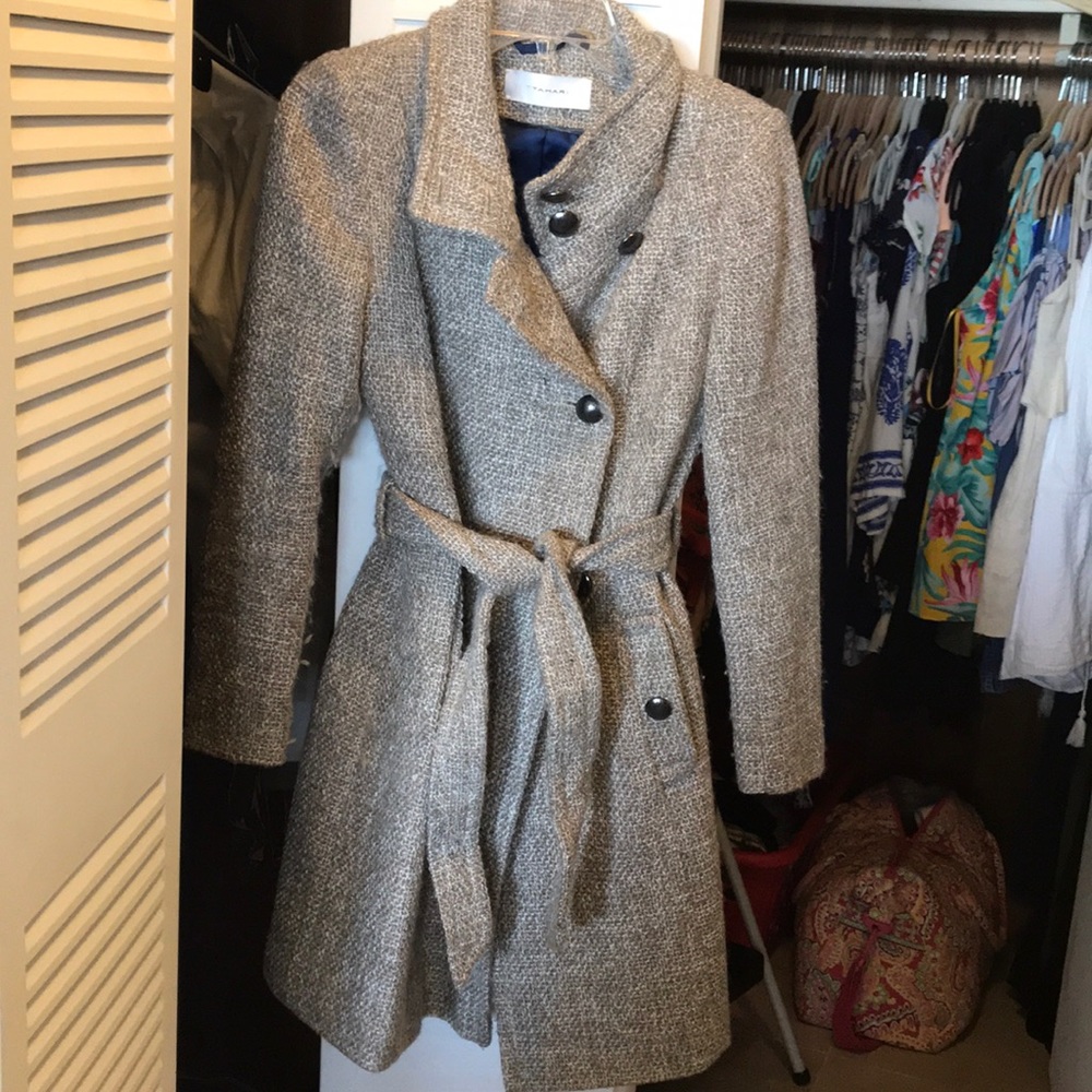 T TAHARI pea coat with buttons and tie, size 2